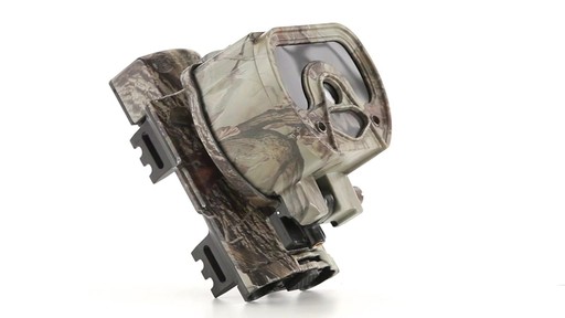 Eyecon Crossfire 7MP Invisi-Flash Trail/Game Camera Camo 360 View - image 3 from the video